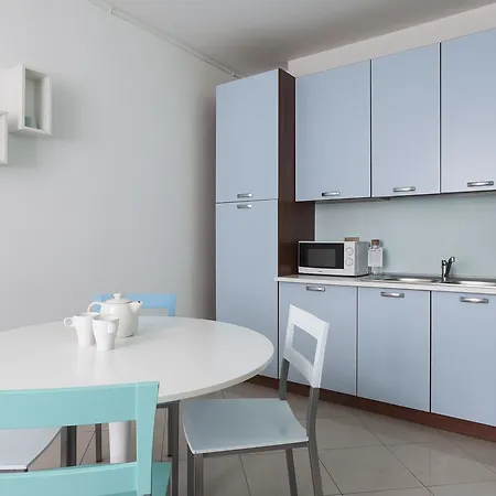 Italianway-corso 5 * Milão